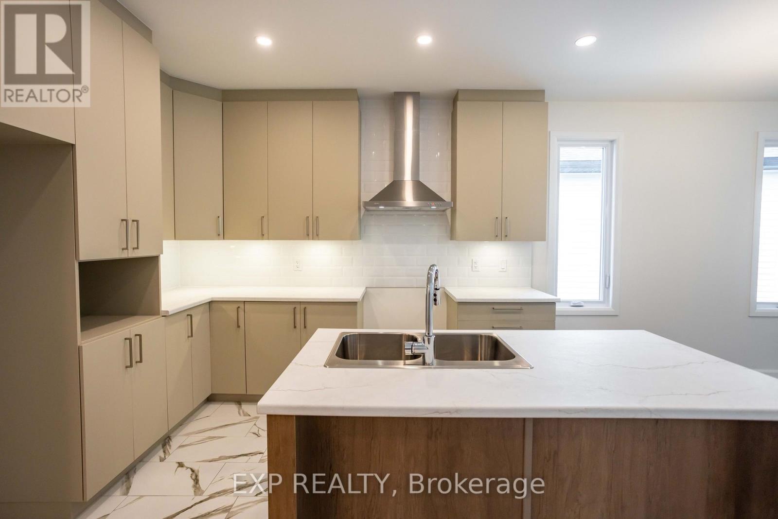 30 HUGHES CIRCLE - Image 18