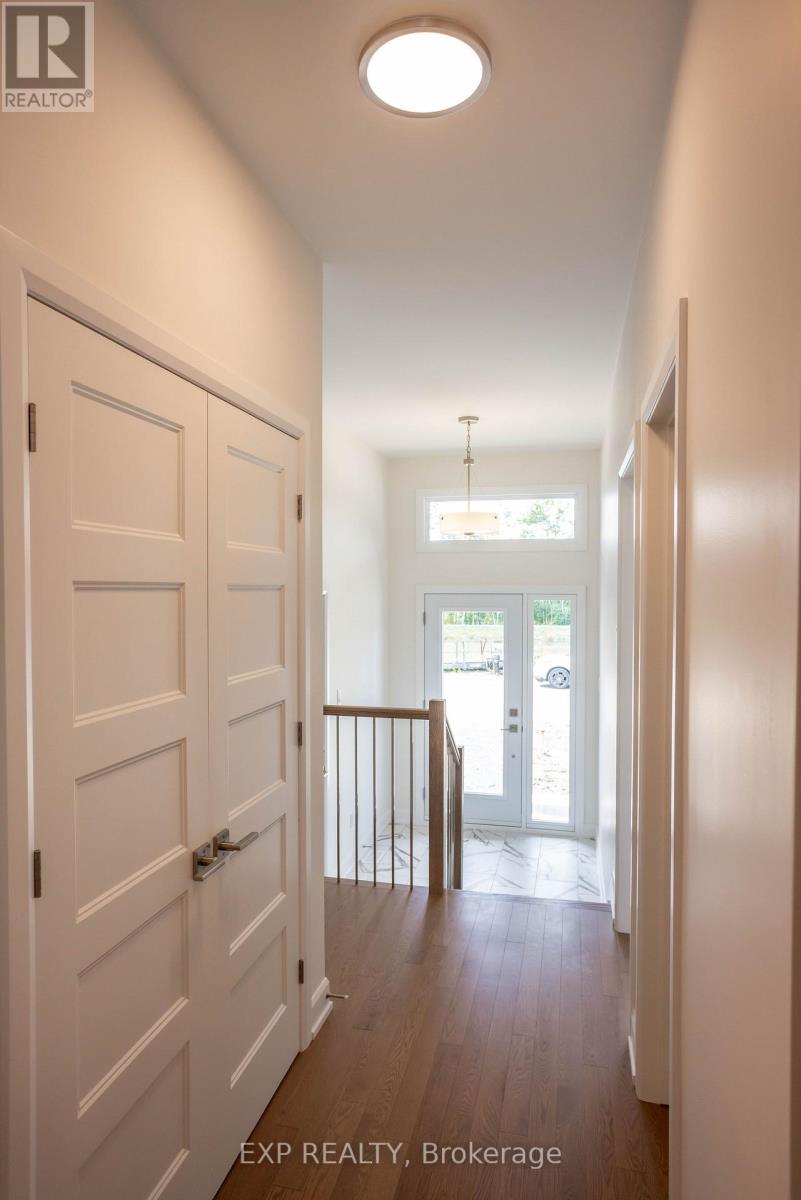30 HUGHES CIRCLE - Image 4