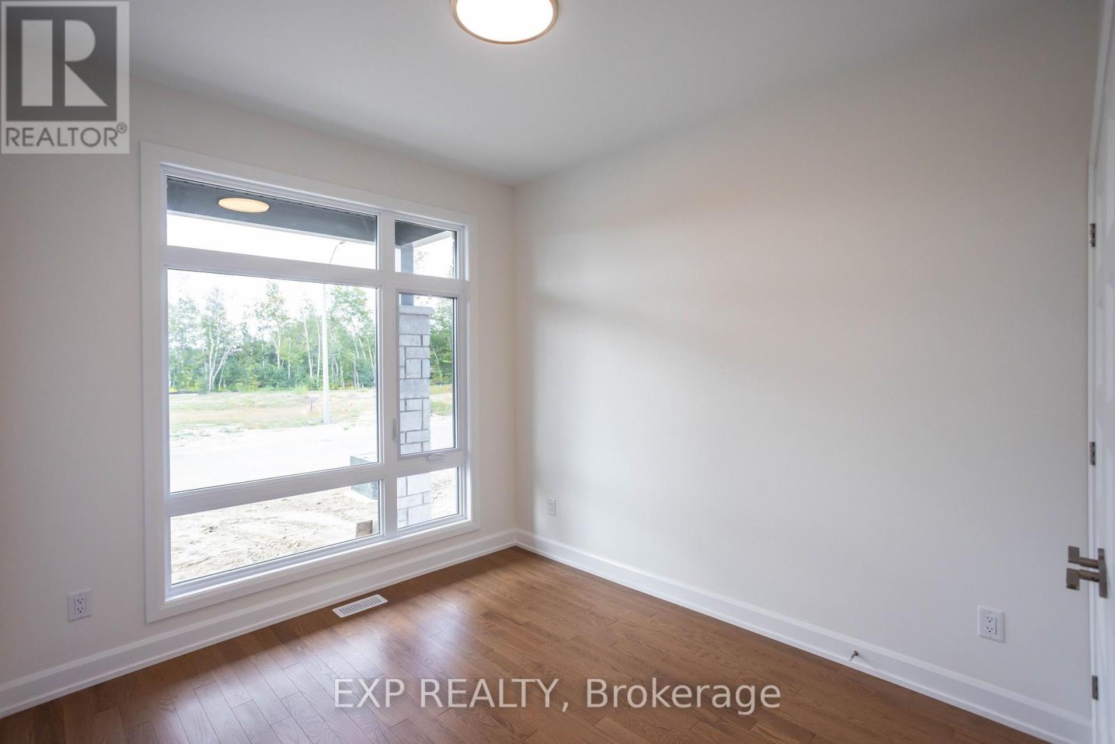 30 HUGHES CIRCLE - 6