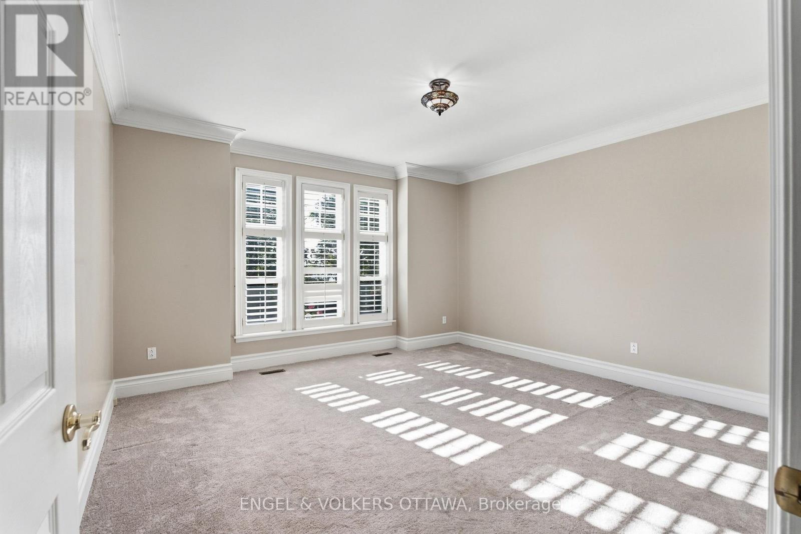 435 WESTMINSTER AVENUE - 19