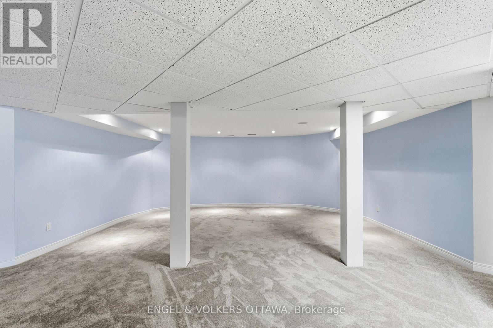 435 WESTMINSTER AVENUE - Image 25