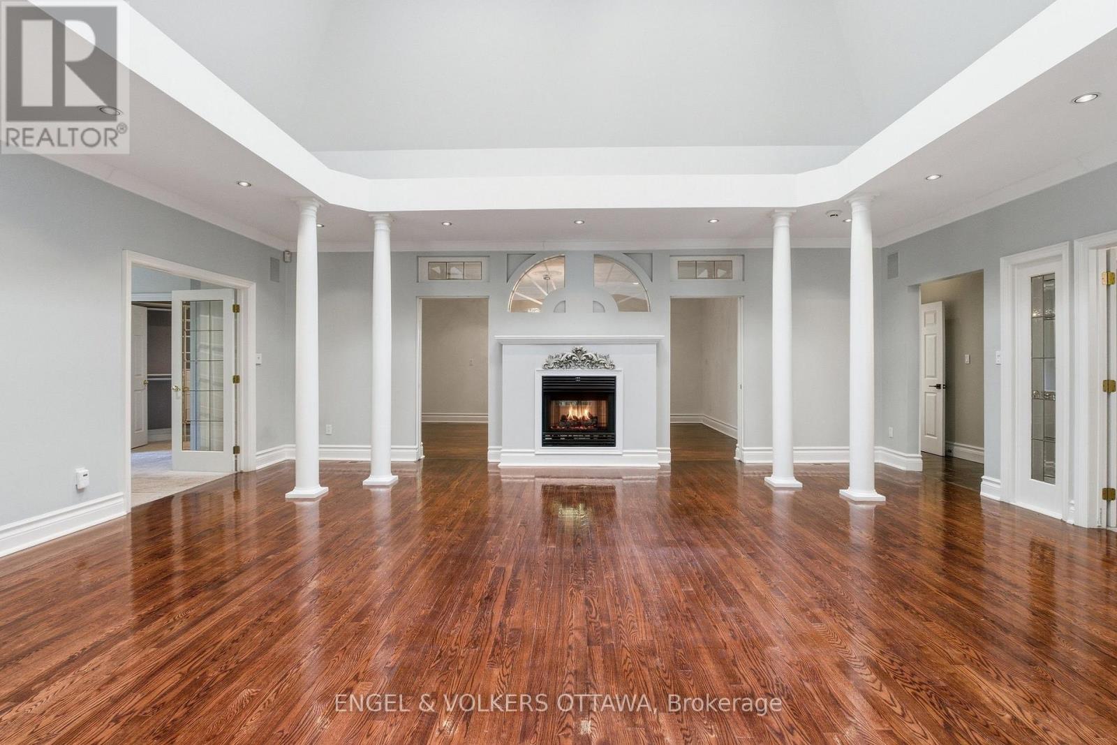 435 WESTMINSTER AVENUE - 26