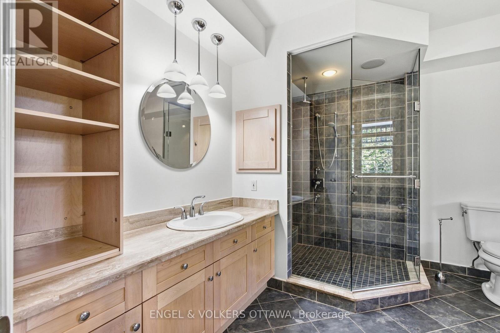 435 WESTMINSTER AVENUE - Image 30
