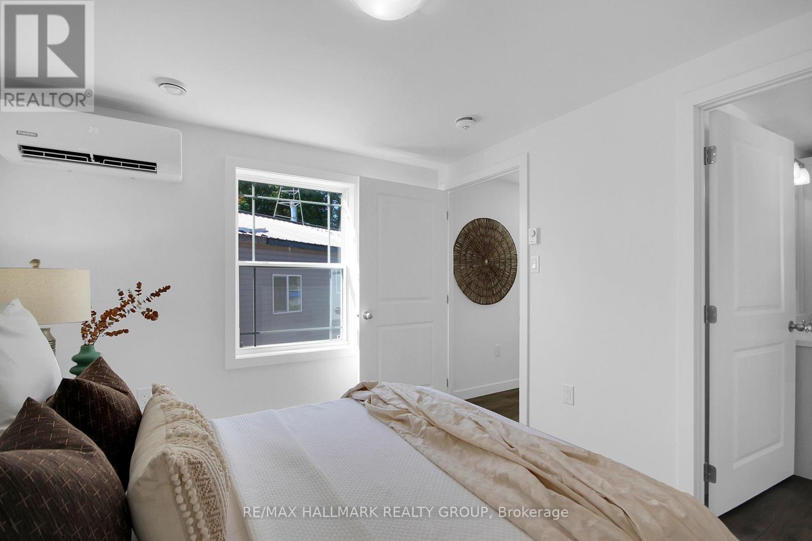 1316 SUNFLOWER PRIVATE - Image 18