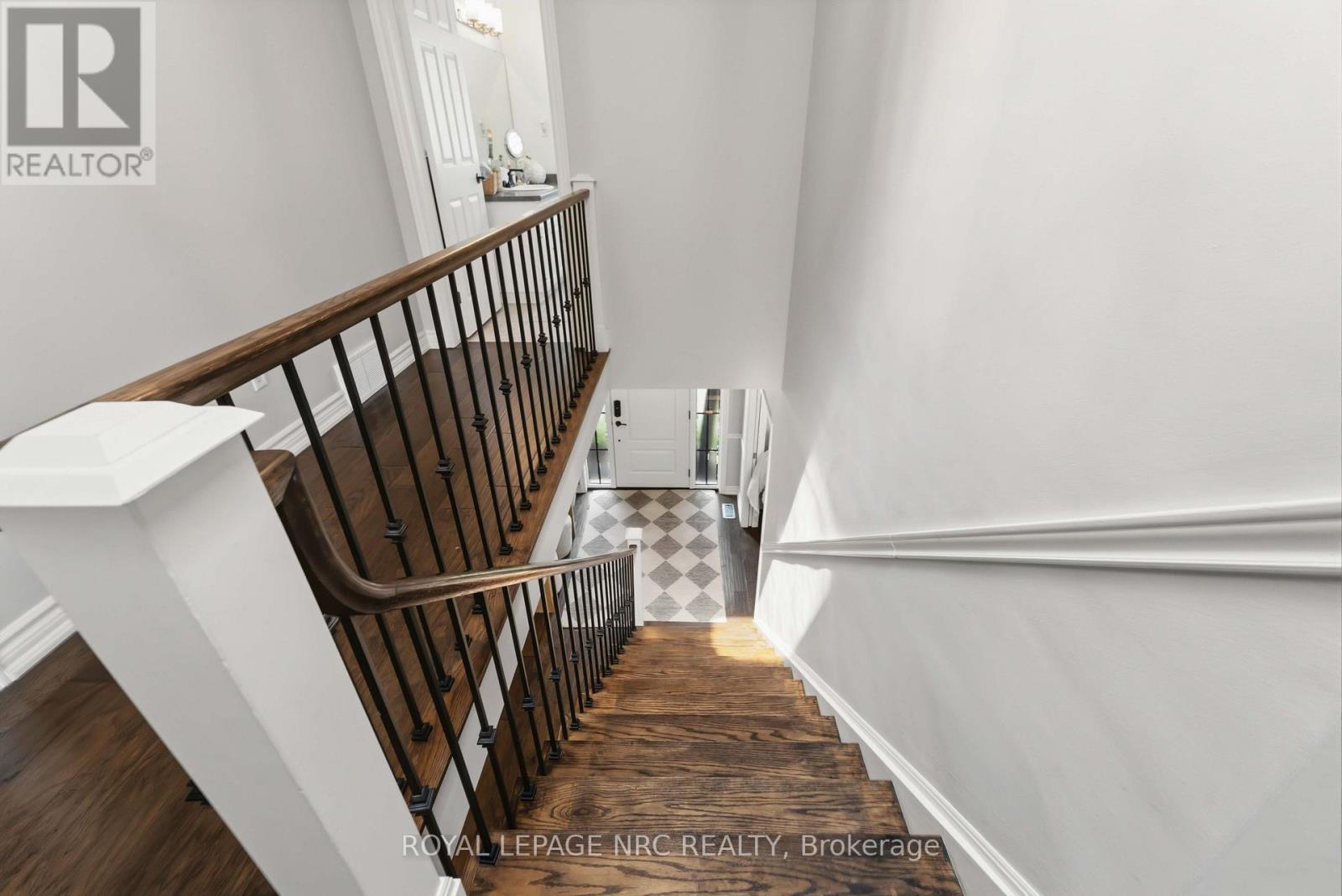 42 FORESTHILL CRESCENT - 25