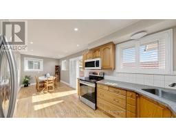 Kitchen - 3163 Ibbetson Crescent, Mississauga, ON L5C1Z1 Photo 13