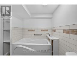 1024 Roosevelt Road, Mississauga, ON L5G3Y8 Photo 36