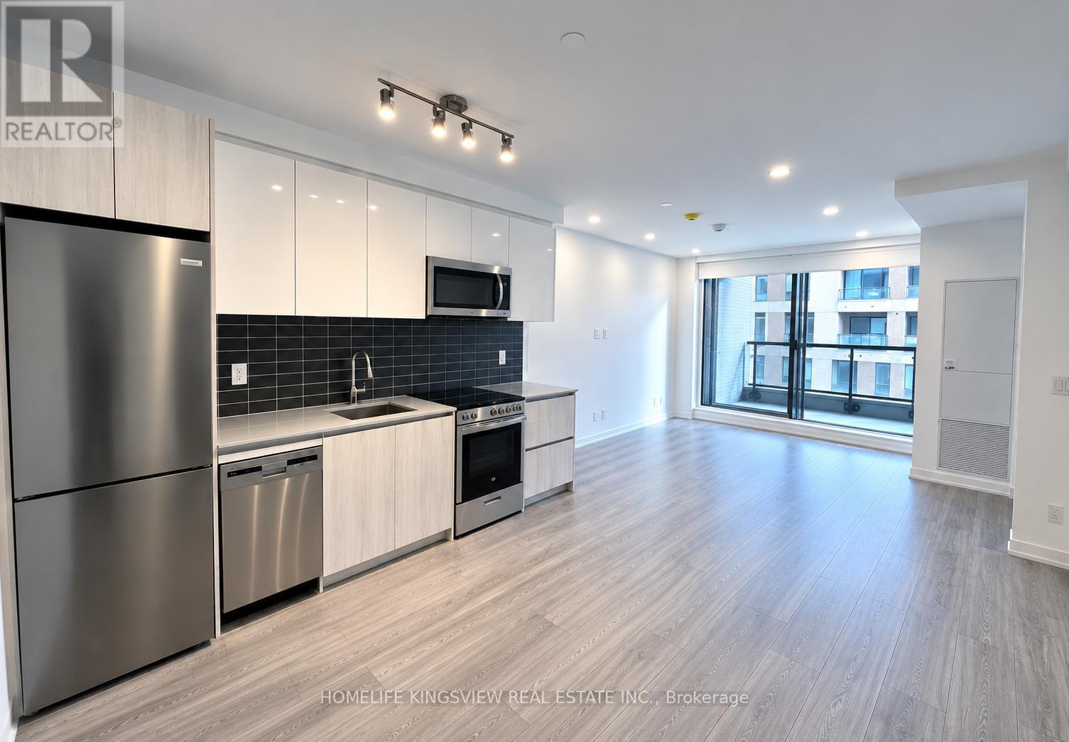#504 3100 KEELE STREET - Image 3