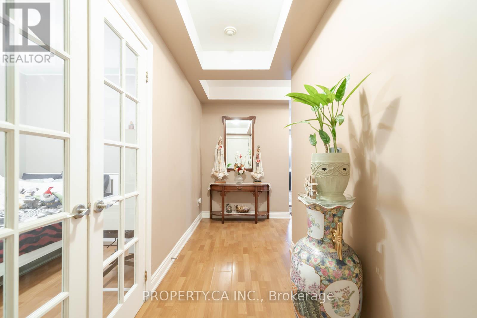 #609 2088 LAWRENCE AVENUE W - 12