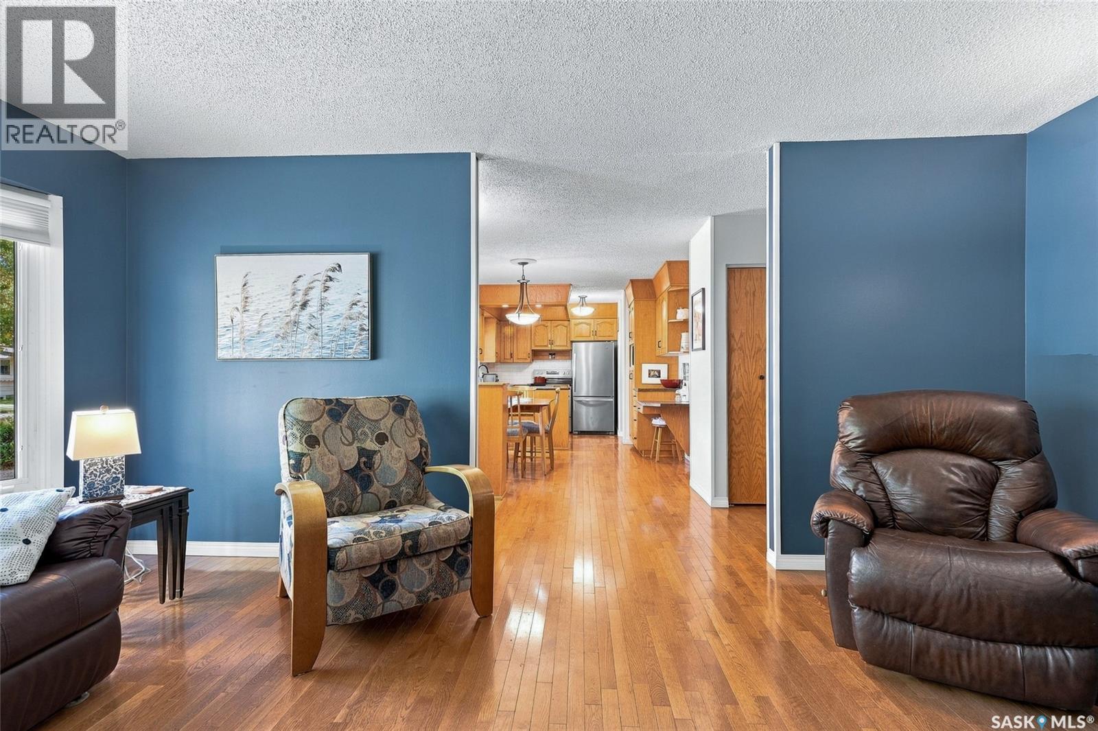 417 Waterloo CRESCENT - 16