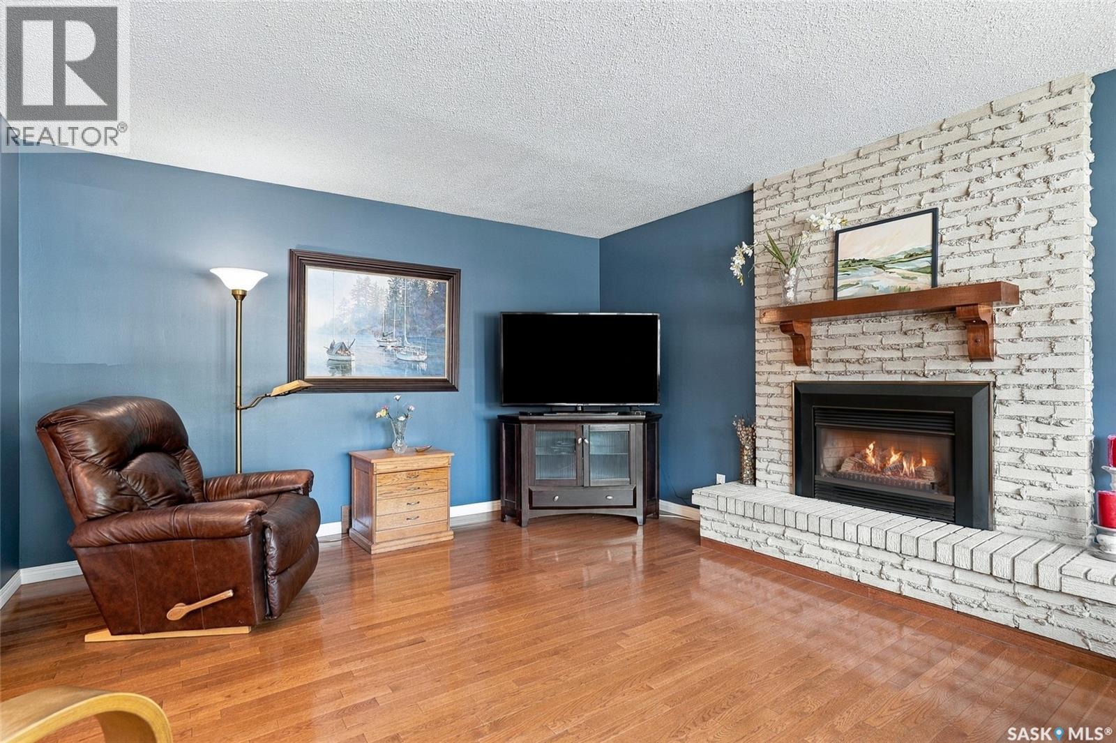 417 Waterloo CRESCENT - 19