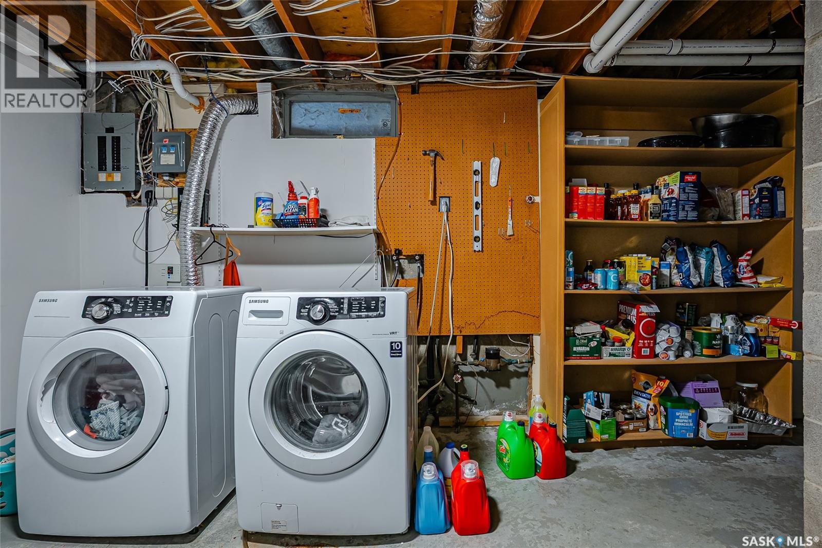 417 Waterloo CRESCENT - 48