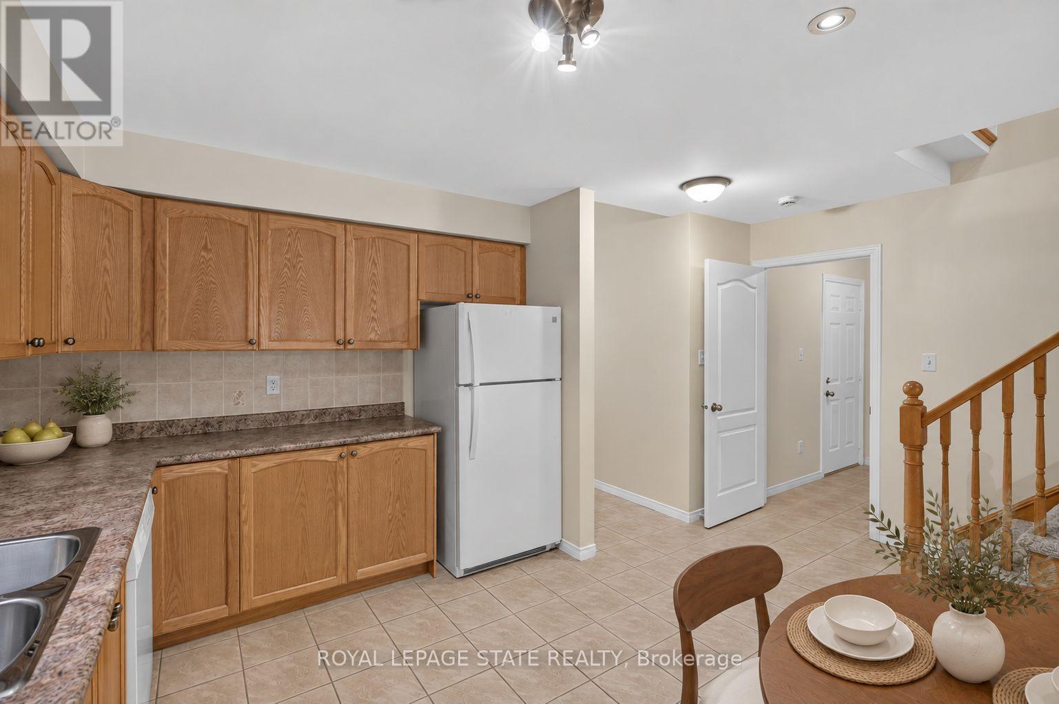 #65 566 SOUTHRIDGE DRIVE - Image 12