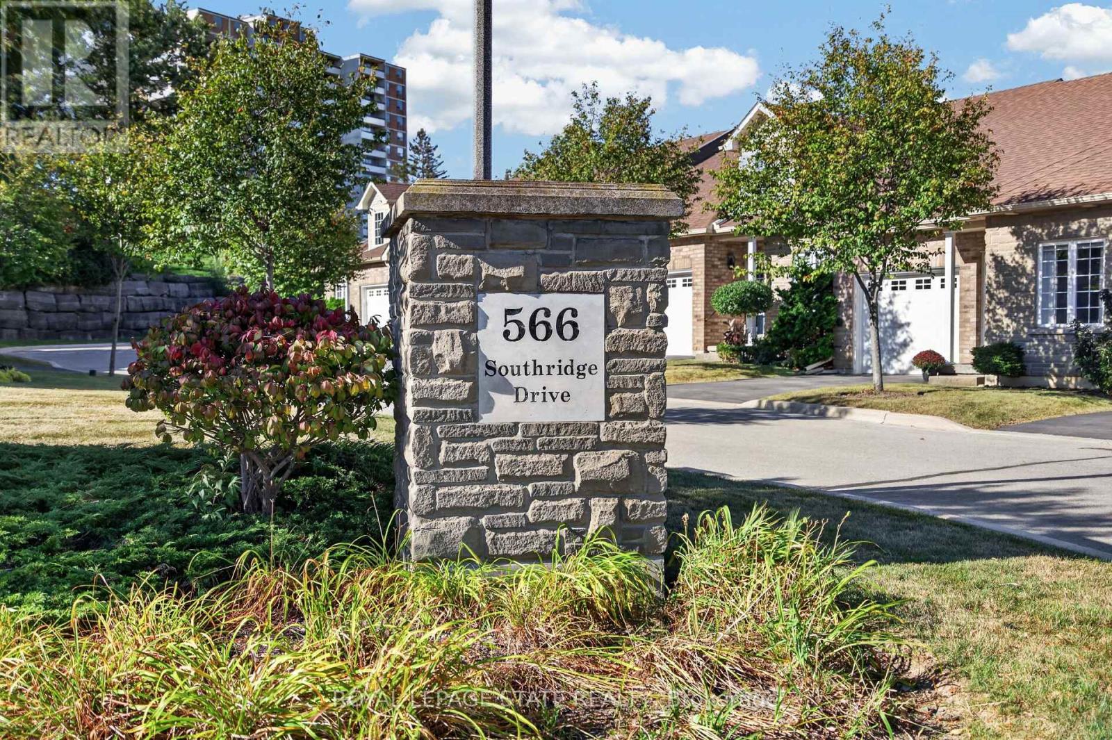 #65 566 SOUTHRIDGE DRIVE - Image 30