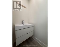 238 Ellis Avenue, St  Catharines, ON L2P0H2 Photo 7