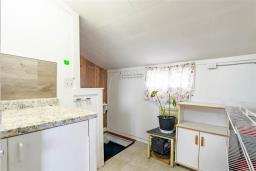1343 Logan Avenue, Winnipeg, MB R3E1R5 Photo 13