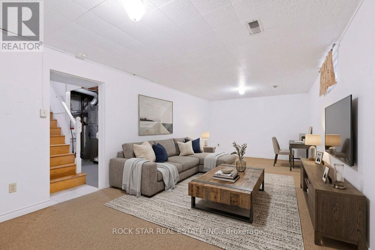 82 FRANKLIN STREET N - 30