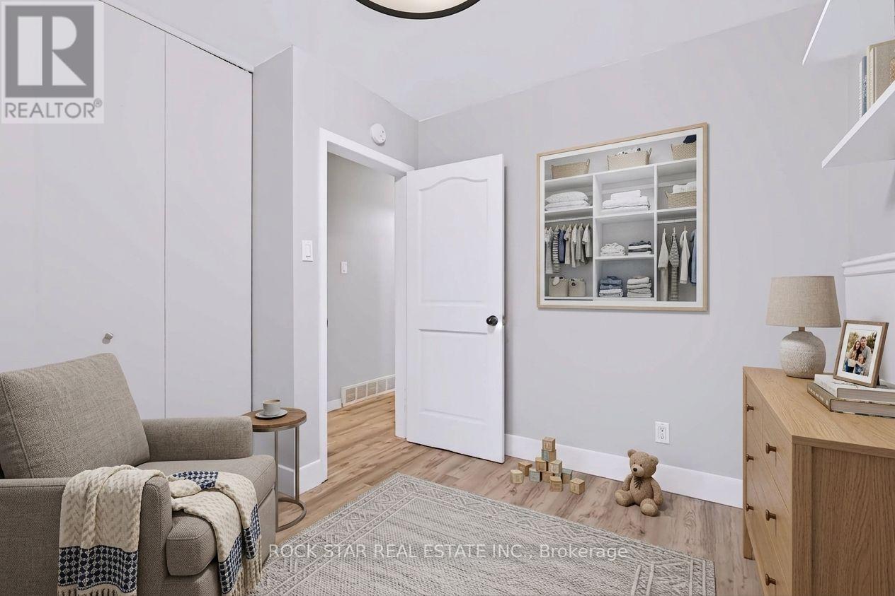 82 FRANKLIN STREET N - 22