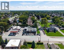 12205 Riverside Drive East, Tecumseh, ON N8N1A1 Photo 39