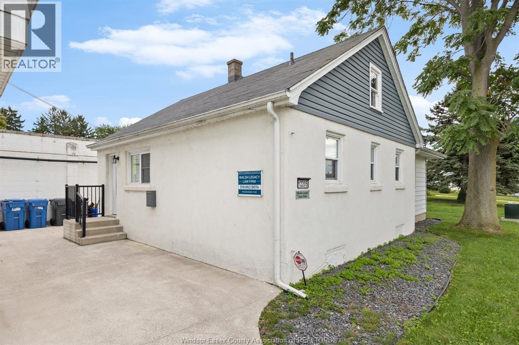 12205 Riverside Drive East — photo 32