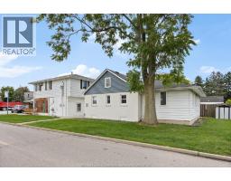12205 Riverside Drive East, Tecumseh, ON N8N1A1 Photo 34