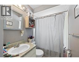 12205 Riverside Drive East, Tecumseh, ON N8N1A1 Photo 12