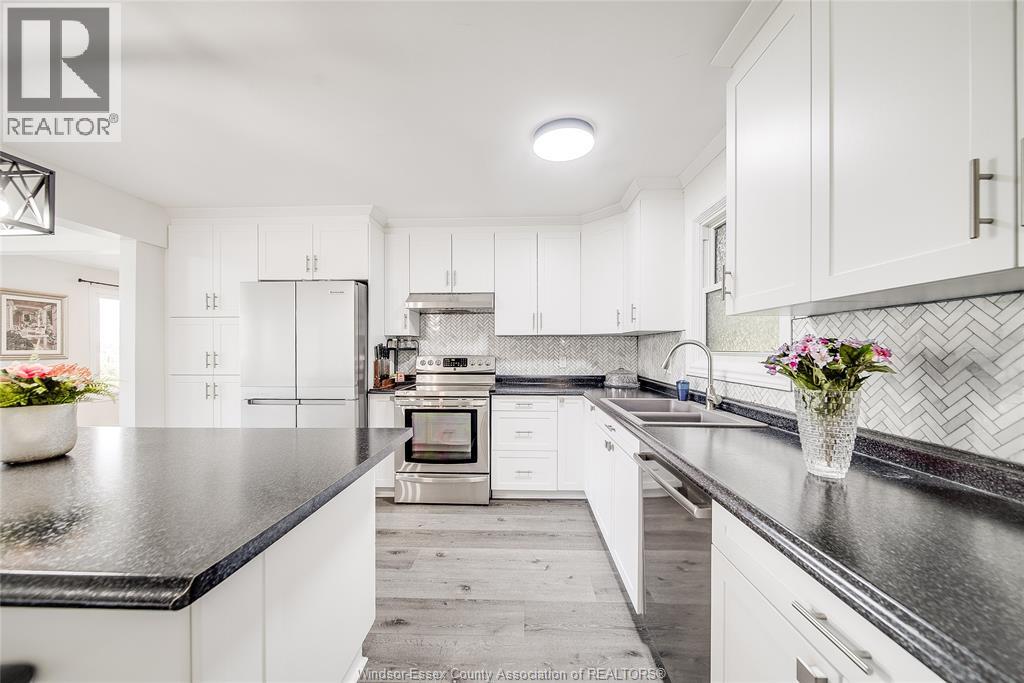 1203 BELLE RIVER ROAD - 32