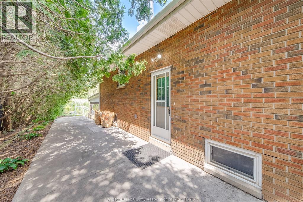 1203 BELLE RIVER ROAD - 43