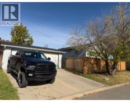 11104 92a Street, Grande Prairie, AB T8V3M3 Photo 32
