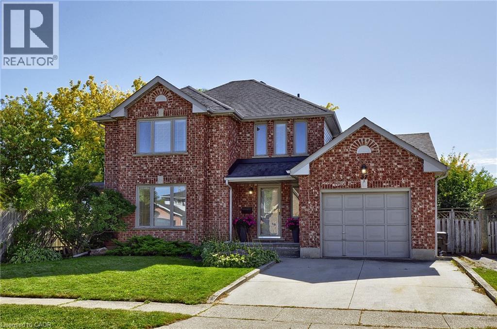 37 WOODCROFT Place — photo 2