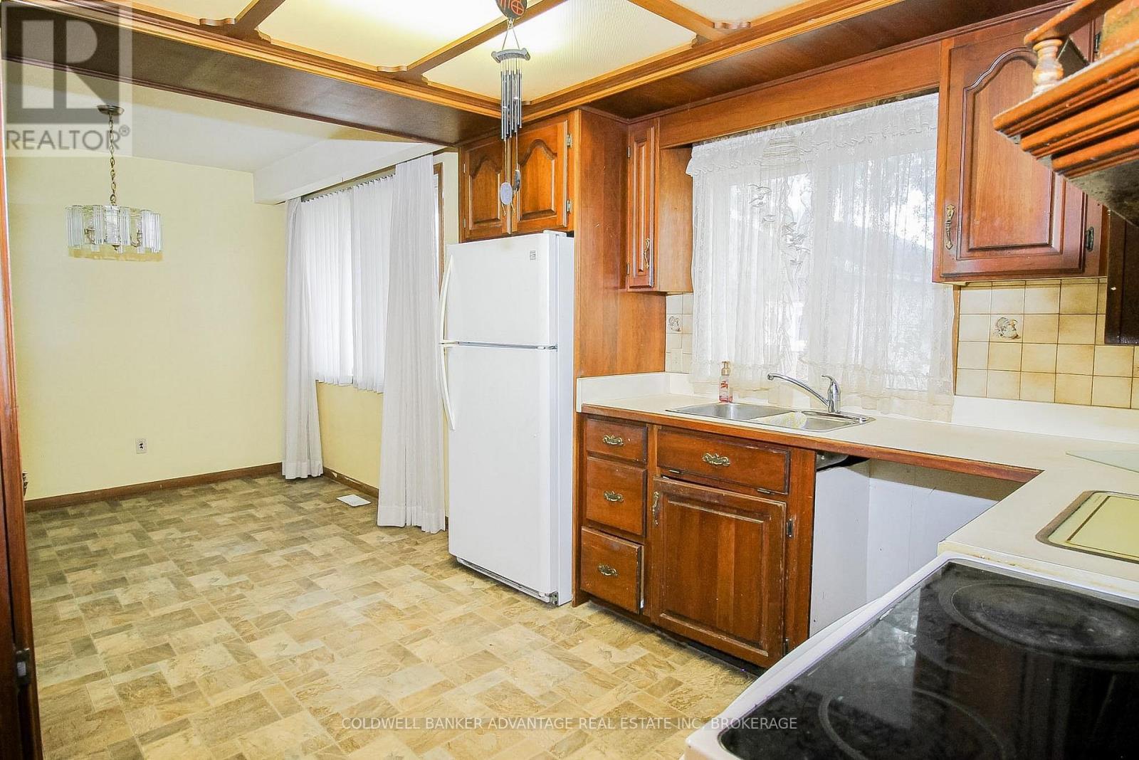27 HUGHES AVENUE - 12