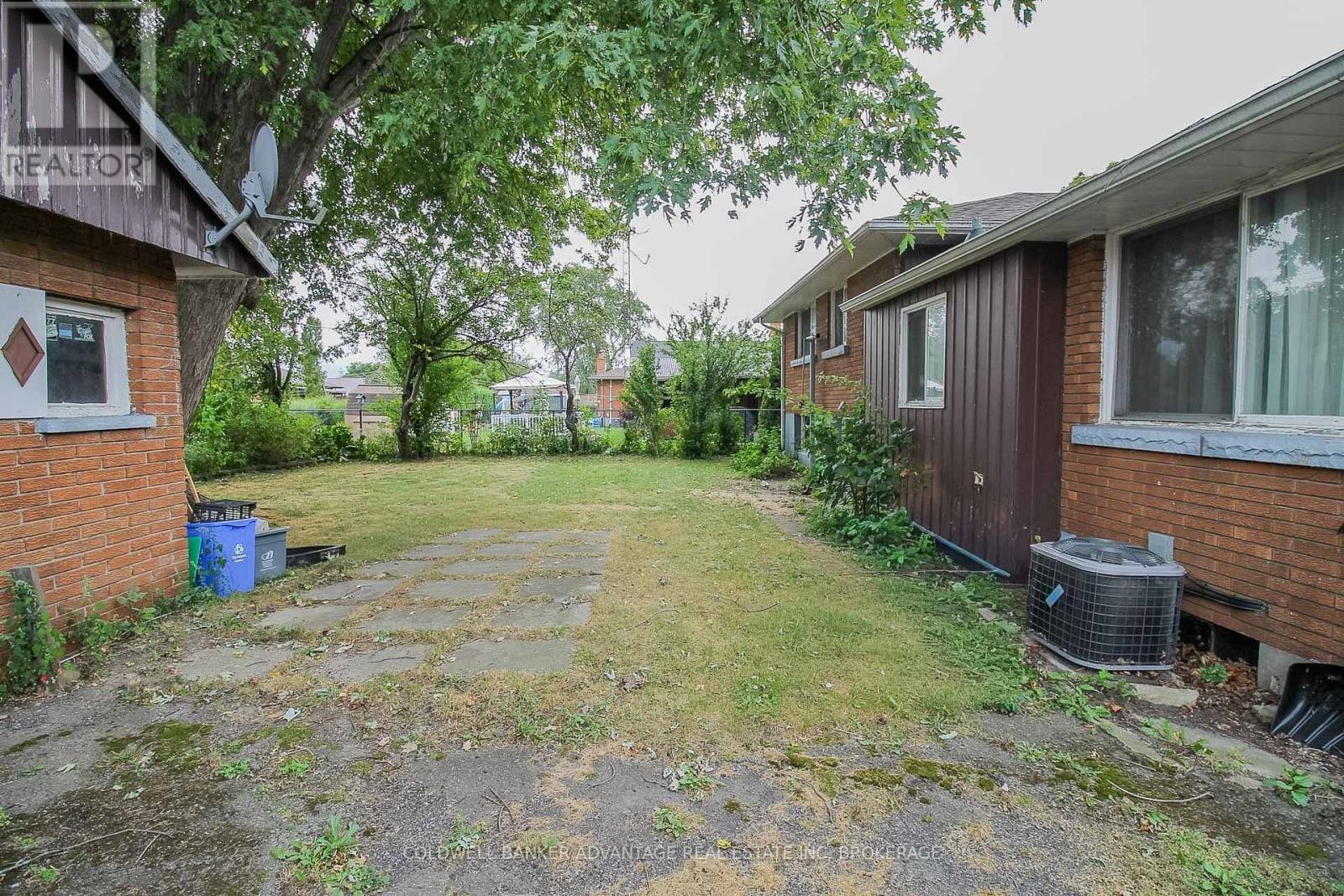 27 Hughes Avenue — photo 29