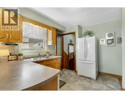 Dining room - 222 Thunderbird Drive, Cambridge, ON N1R6H5 Photo 11