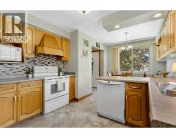 222 Thunderbird Drive, Cambridge, ON N1R6H5 Photo 14