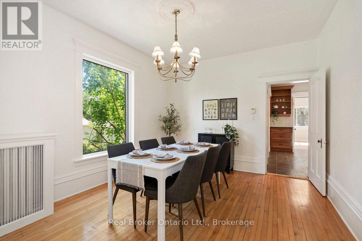 87 BOND STREET W - Image 16