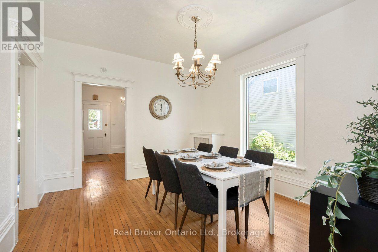 87 BOND STREET W - Image 17