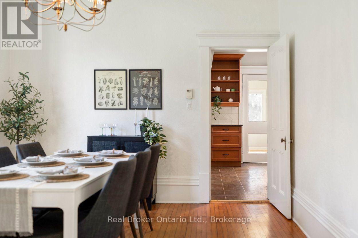 87 BOND STREET W - Image 18