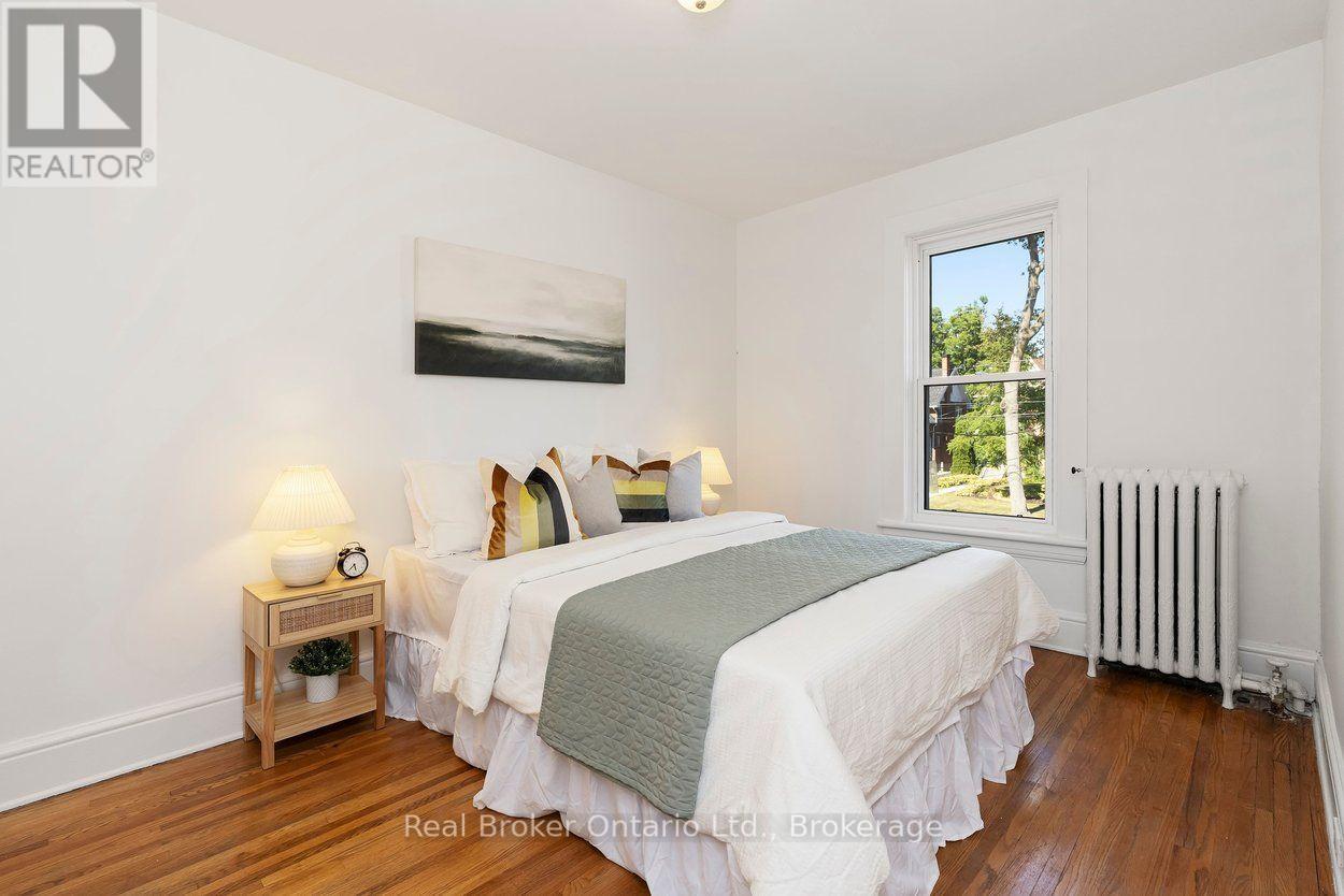 87 BOND STREET W - Image 25