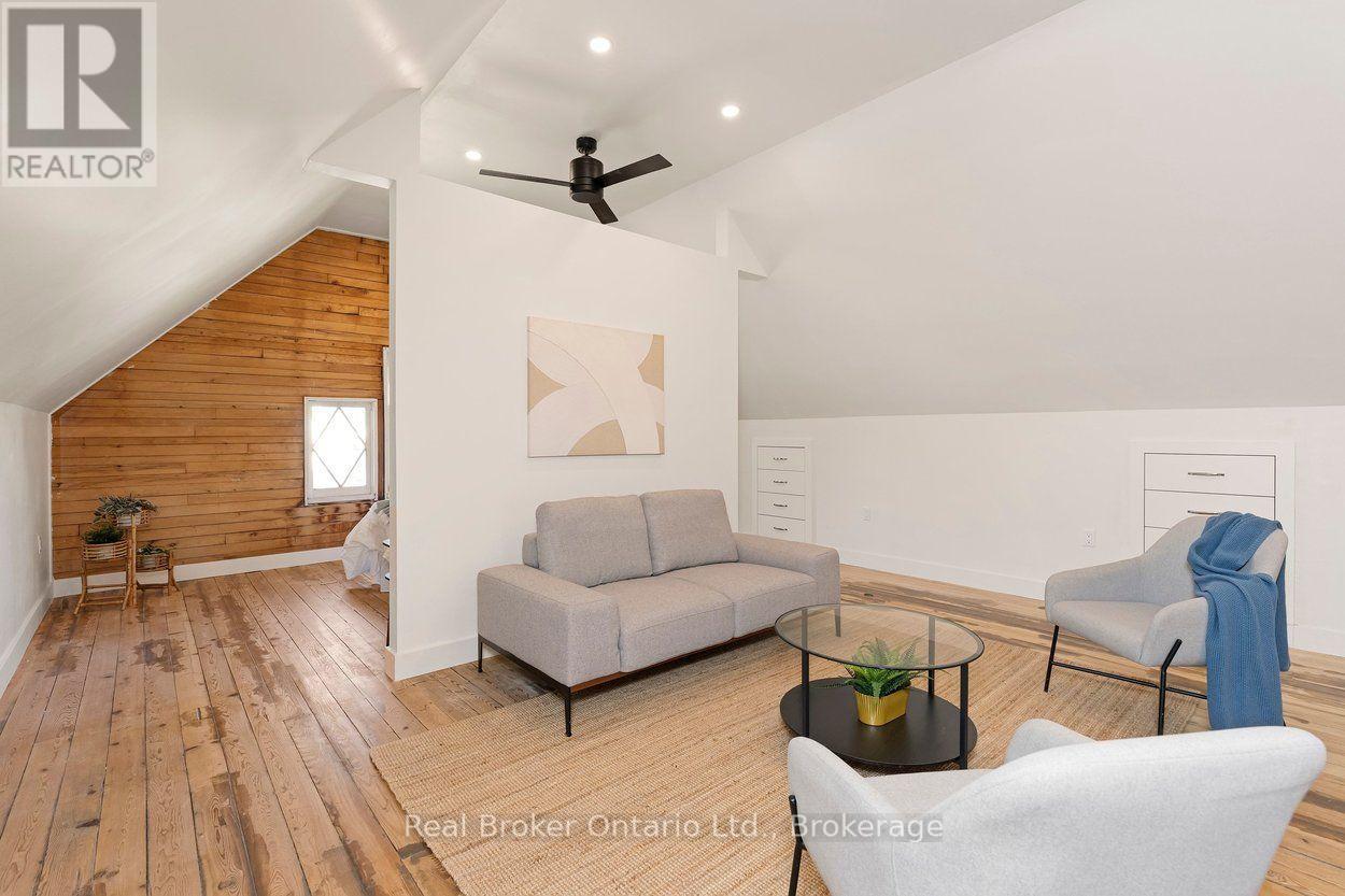 87 BOND STREET W - Image 37