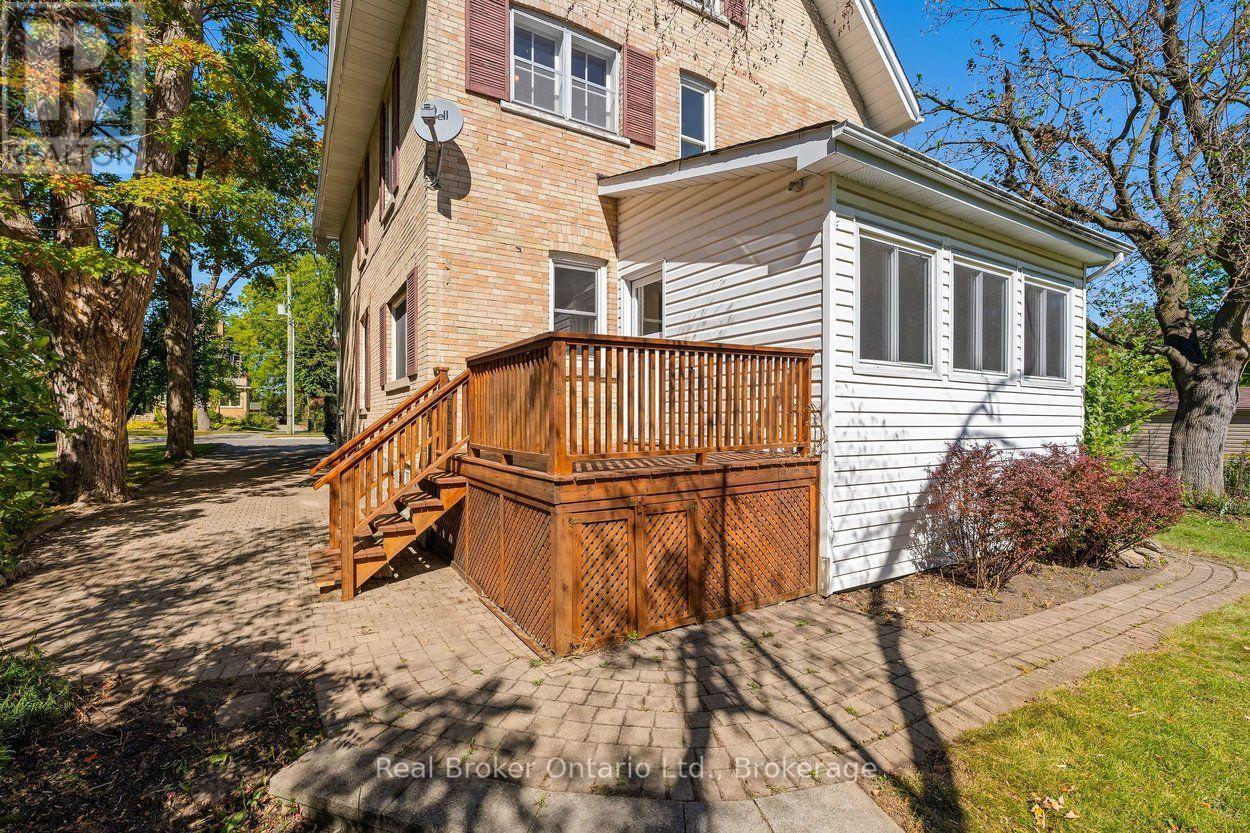 87 BOND STREET W - Image 48