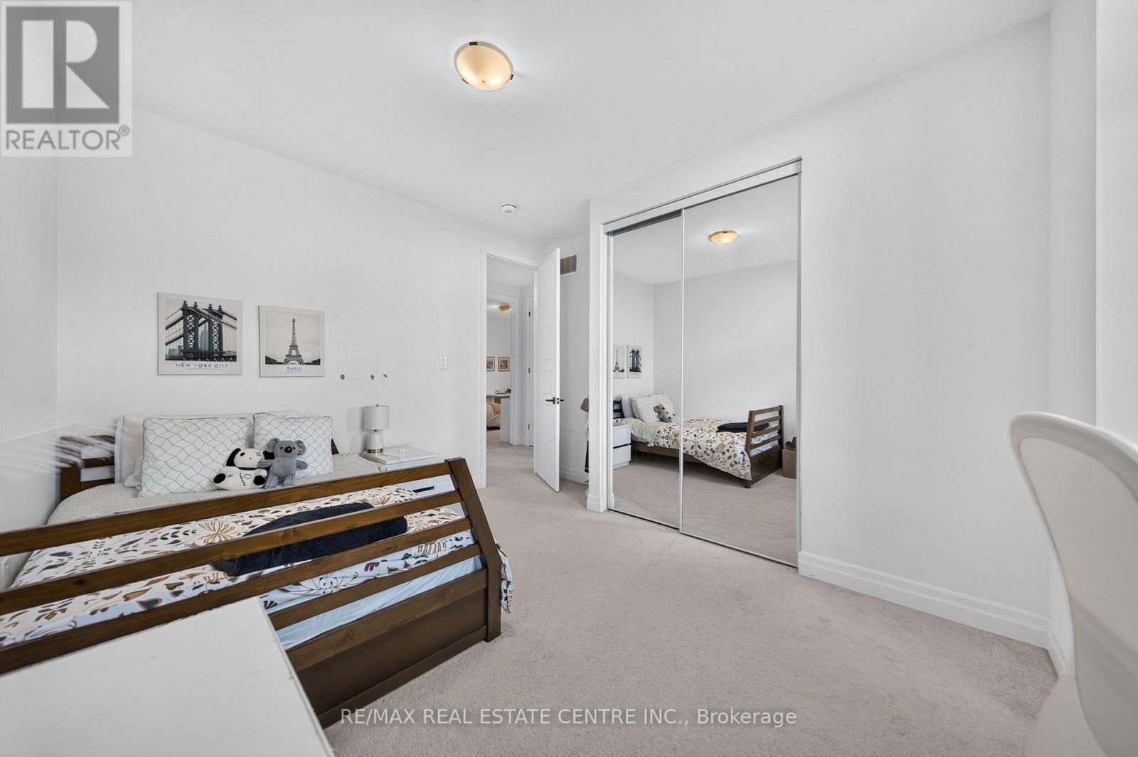 1404 KOVACHIK BOULEVARD - 33