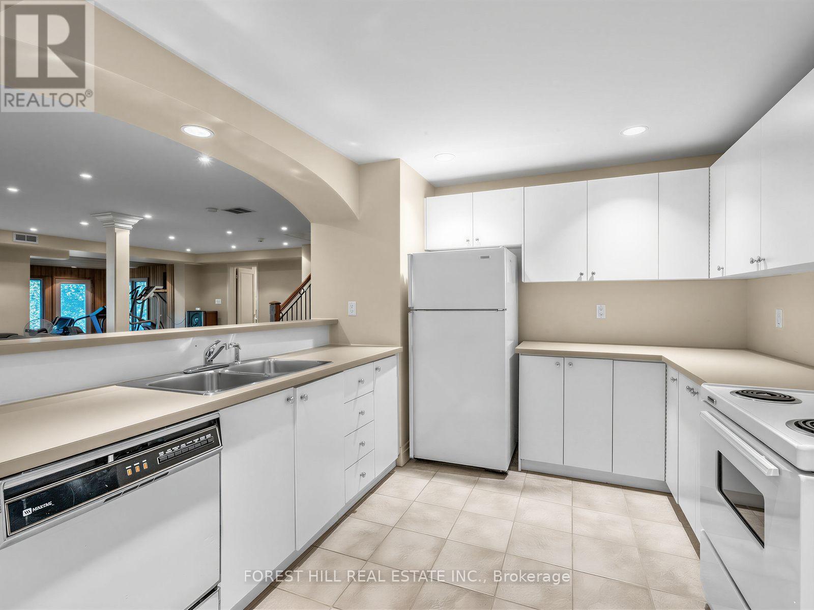 9 ORMSBY CRESCENT - 34