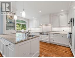 Bedroom 3 - 9 Ormsby Crescent, Toronto, ON M5P2V2 Photo 14