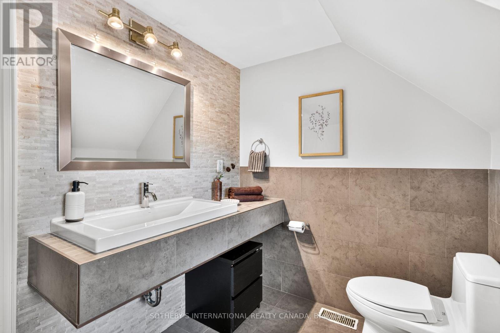 33 BEATRICE STREET - Image 30