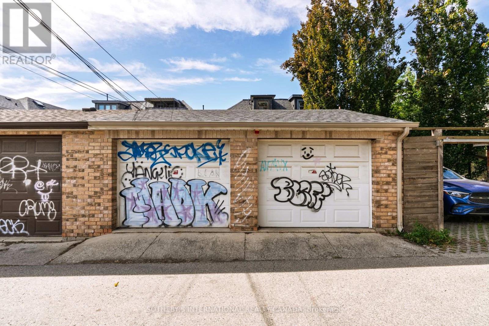 33 BEATRICE STREET - 47