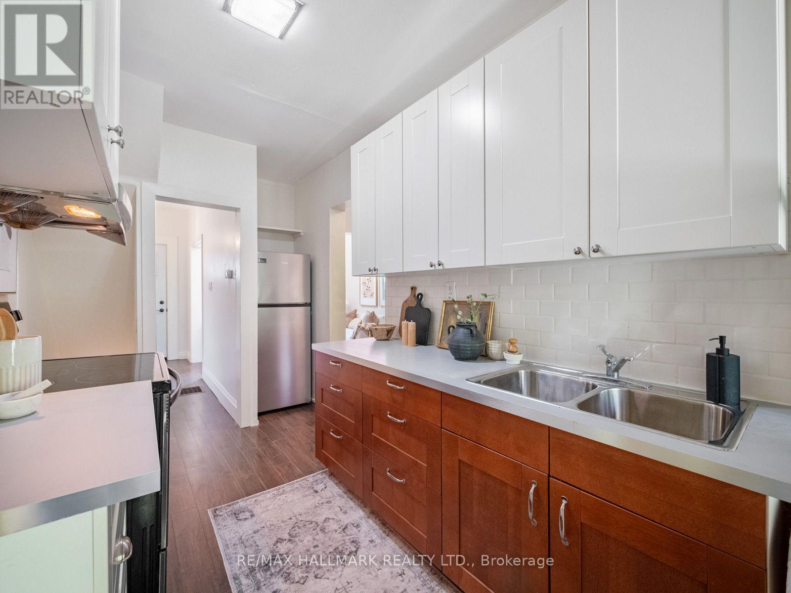 146 JONES AVENUE - 17