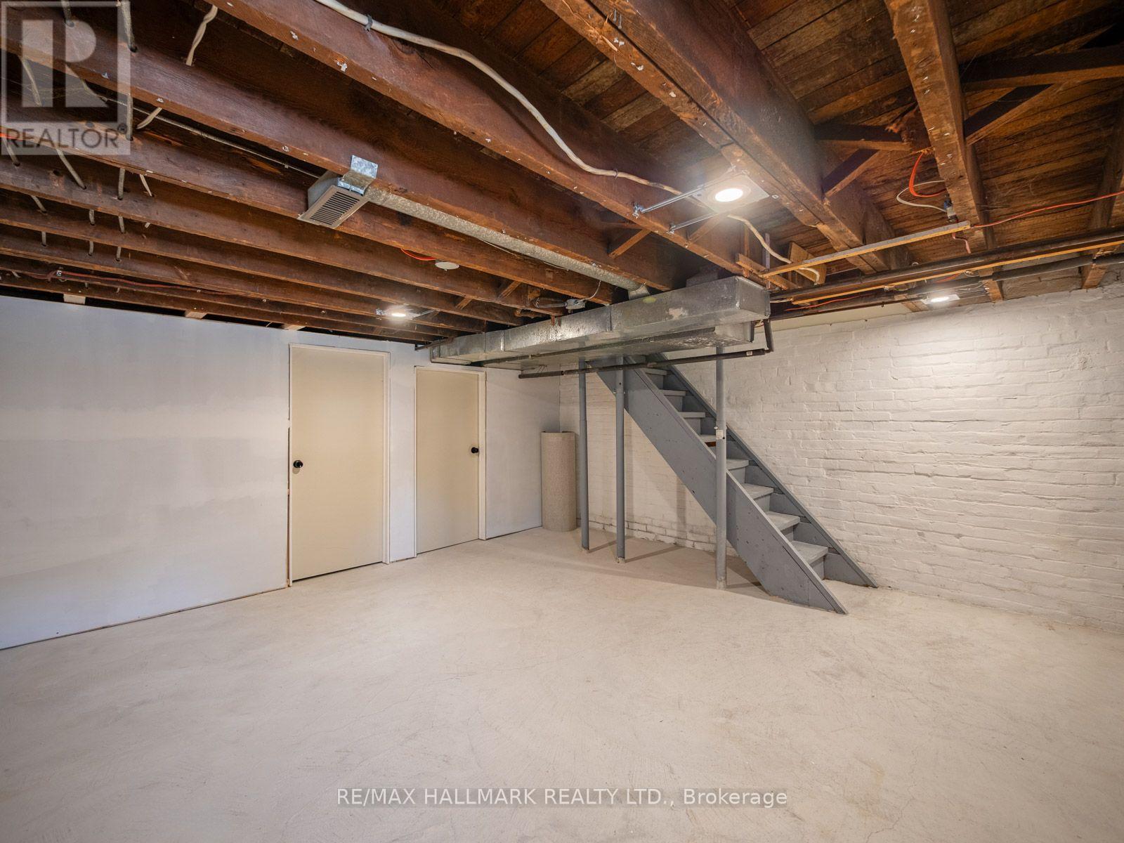 146 JONES AVENUE - 34