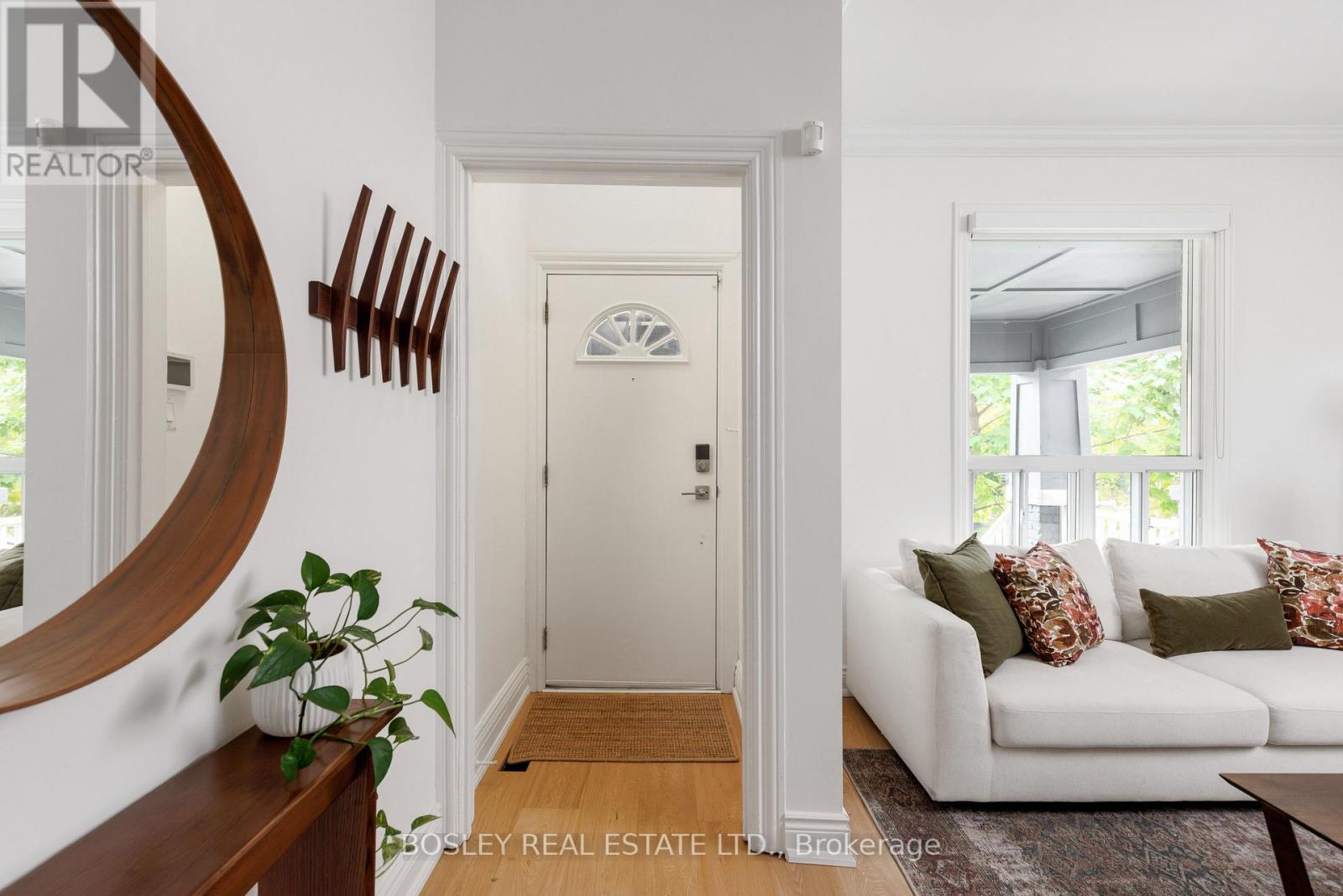 30 CAROLINE AVENUE - 2