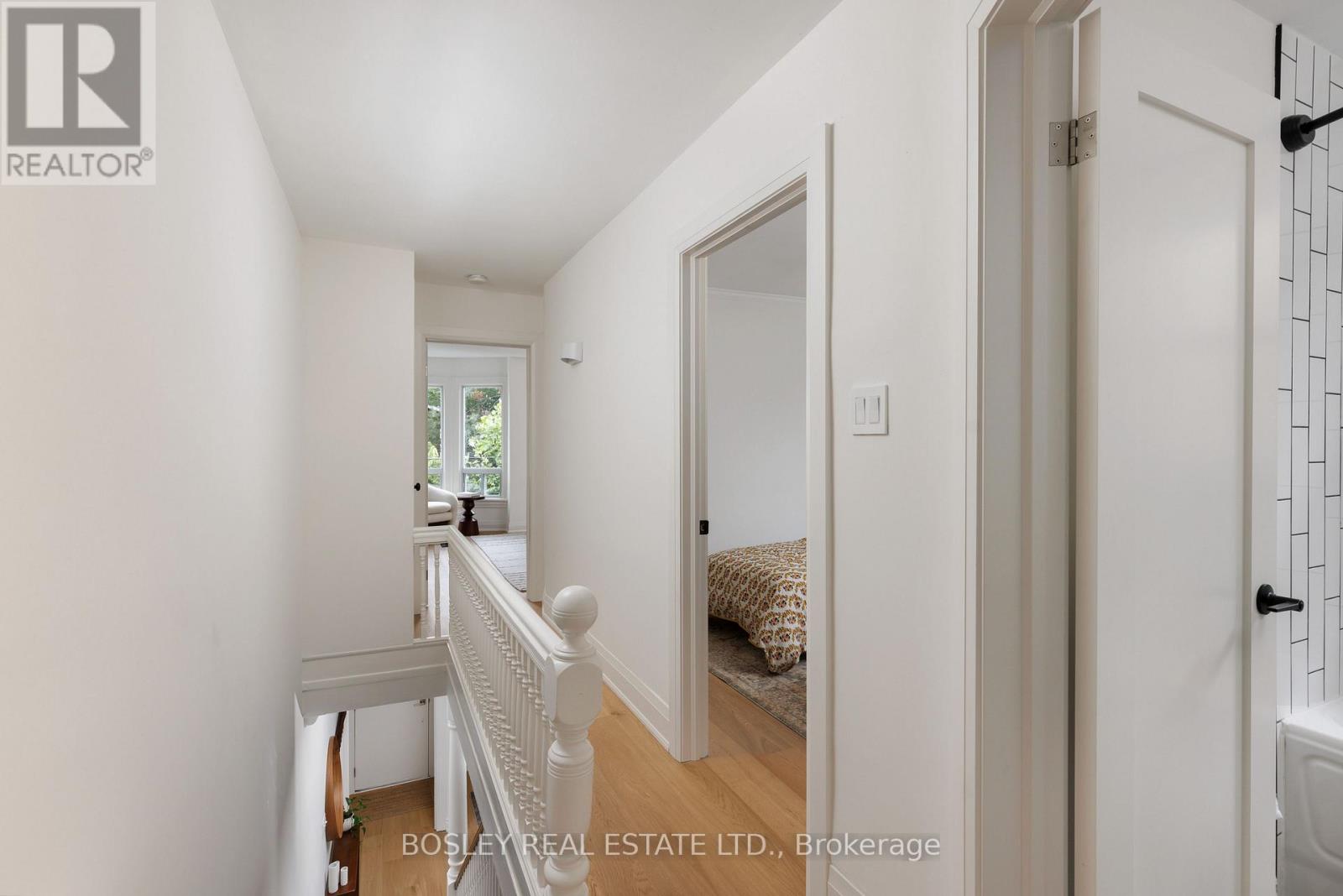 30 CAROLINE AVENUE - 20