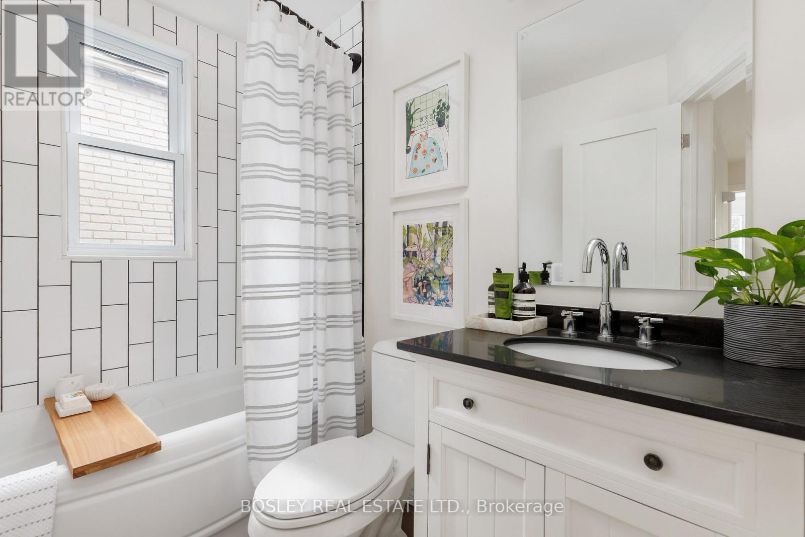 30 CAROLINE AVENUE - 30